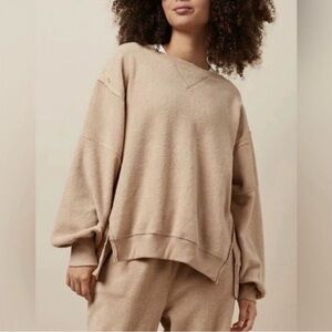 American Eagle Outfitters Tan Seriously Huggable Oversize Fleece Sweatshirt M